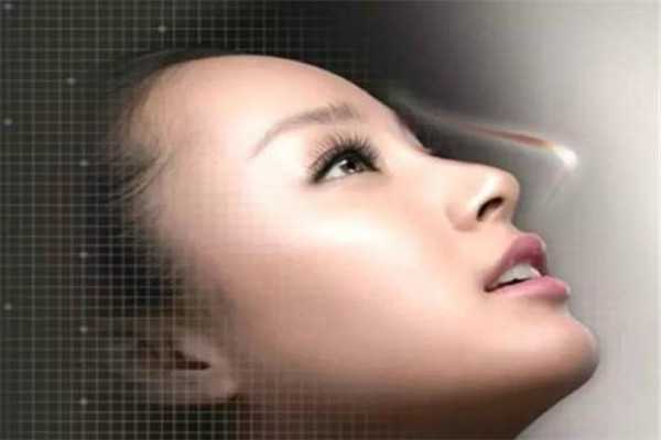 鼻子脱皮是什么原因