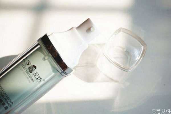 为什么要用隔离霜?隔离霜真的有必要吗 为什么要用隔离霜?隔离霜真的有必要吗