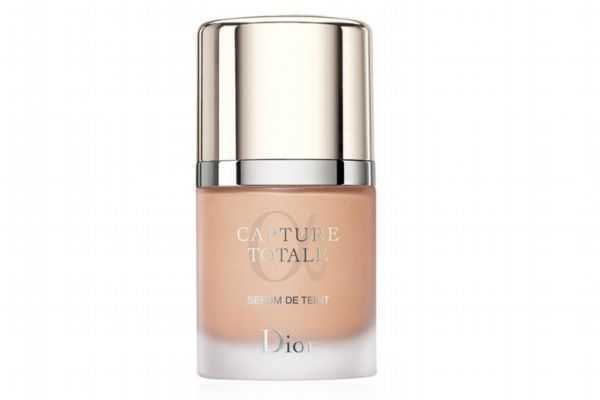 迪奥驻颜活肤粉底液怎么样? 迪奥驻颜活肤粉底液怎么样?