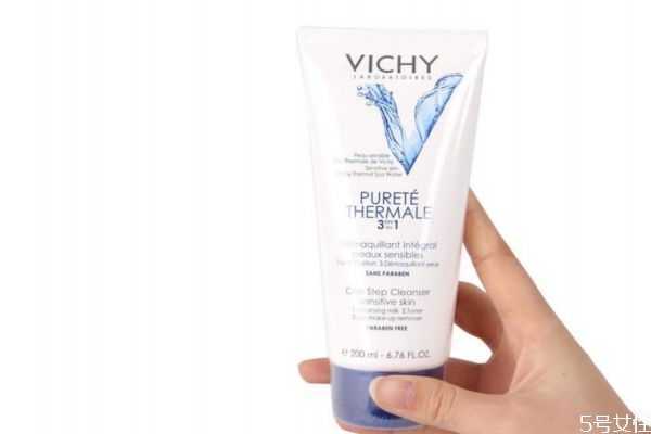 卸妆乳可以用卸妆棉卸妆吗?卸妆乳适合油性皮肤使用吗 卸妆乳可以用卸妆棉卸妆吗?卸妆乳适合油性皮肤使用吗