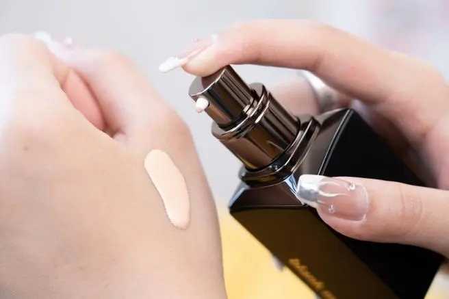 干皮冬天用什么底妆好？干皮冬天适用的底妆推荐