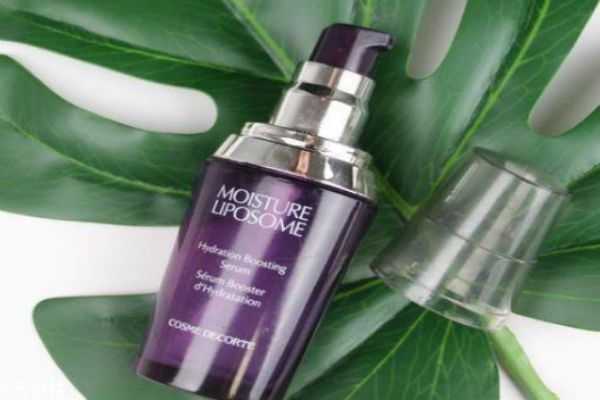 黛珂美容液是精华吗