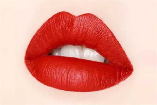 美宝莲接吻棒哪个颜色好看