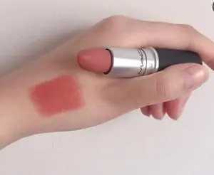 MAC蜜桃奶茶口红314号色怎么样 MAC蜜桃奶茶口红314号色怎么样