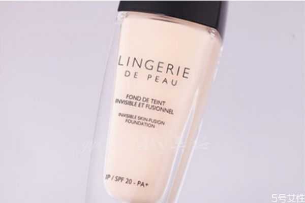 娇兰粉底液的使用注意事项