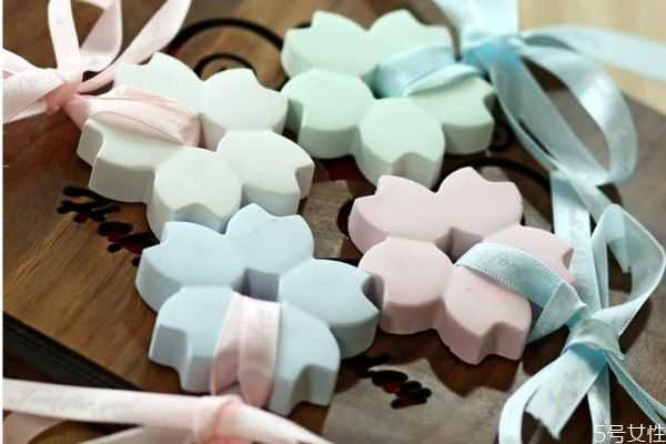 扩香石是什么石?扩香石可以滴香水吗 扩香石是什么石?扩香石可以滴香水吗