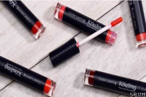 一只唇釉能用多久？唇釉没用完怎么倒出来