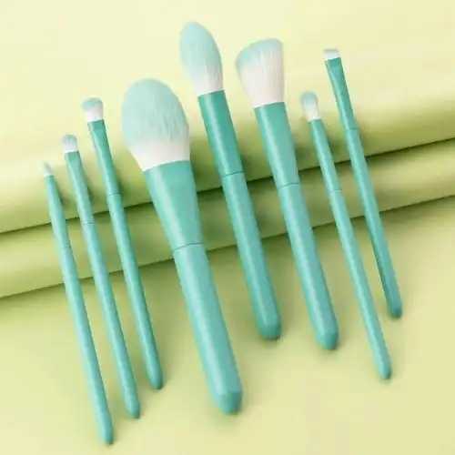 隔离刷和粉底刷一样吗