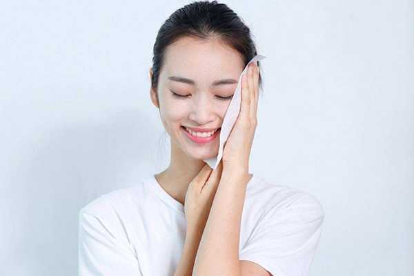 玫瑰果油的功效与作用 玫瑰果油的功效与作用