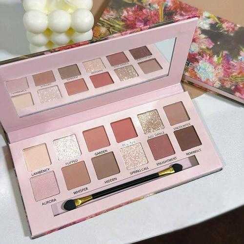 眼影会使眼皮暗沉吗