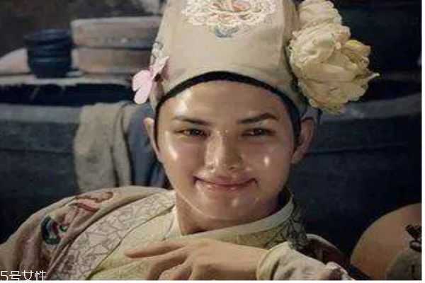 油皮怎么护肤呢