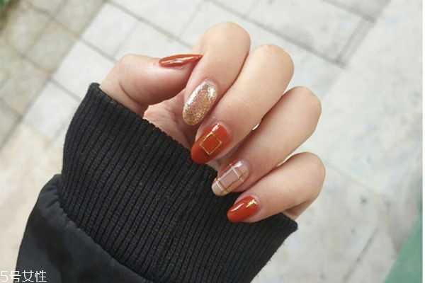 清新色块撞色美甲怎么做? 清新色块撞色美甲怎么做?