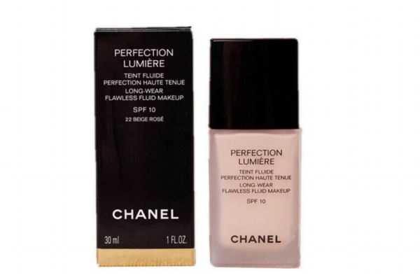 粉底液用多了伤皮肤么?用粉底对皮肤伤害大吗 粉底液用多了伤皮肤么?用粉底对皮肤伤害大吗