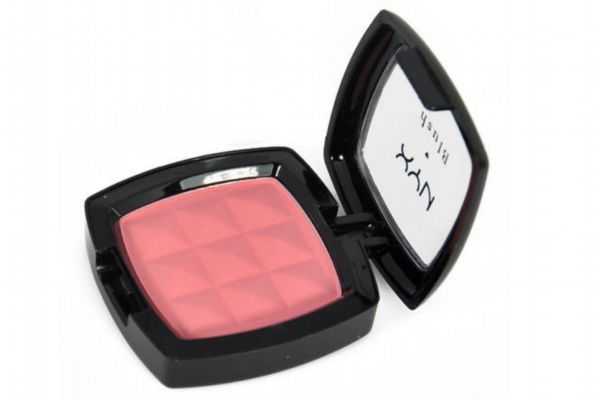 打腮红和不打腮红的区别