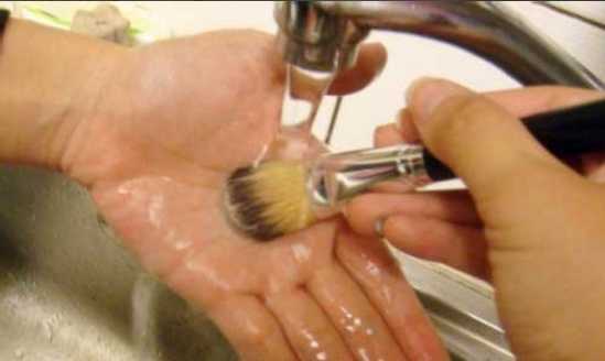腮红刷怎么清洗保养