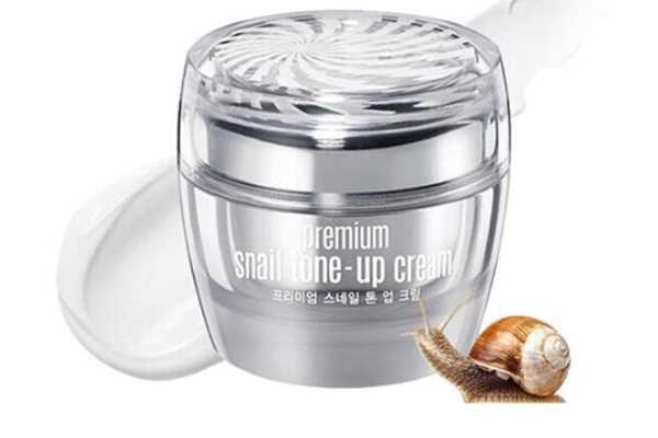 素颜霜和粉底液的顺序