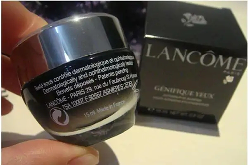 眼霜的主要功效是什么 眼霜的主要功效是什么