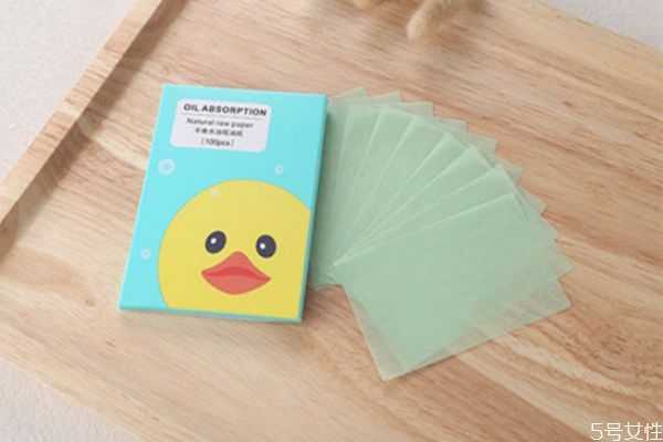纸巾擦脸真的好吗?用吸油纸会破坏肌肤水油平衡吗 纸巾擦脸真的好吗?用吸油纸会破坏肌肤水油平衡吗
