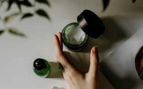 保湿面霜怎么用