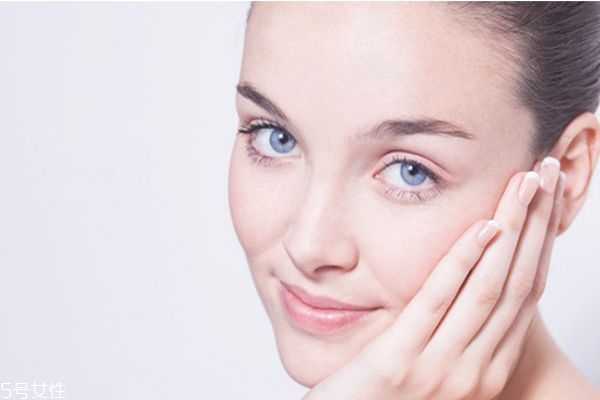 烟酰胺是变黑后才白吗 烟酰胺是变黑后才白吗