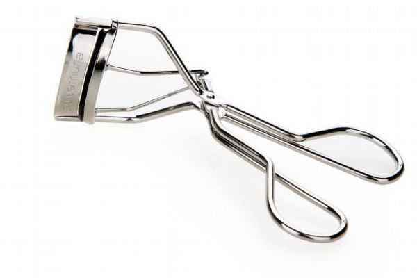 睫毛夹怎么用不夹眼皮？夹睫毛老是夹到眼皮怎么办