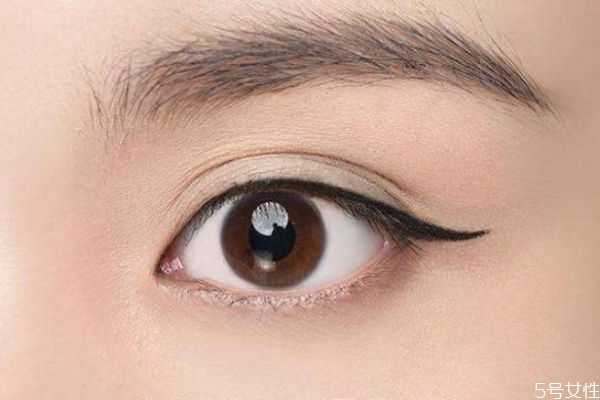 黑色眼线笔适合什么人