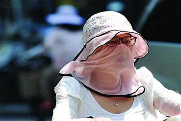 晒伤能涂芦荟胶吗