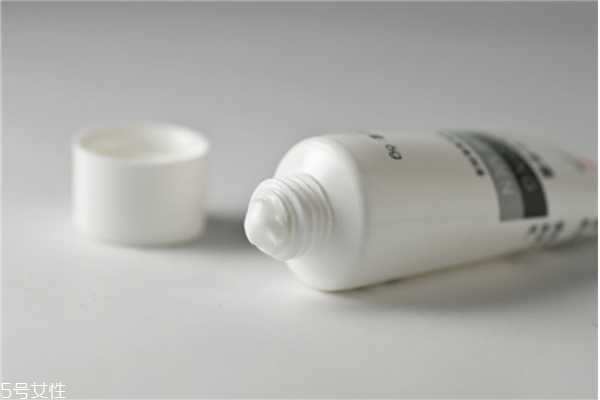 抗红血丝护肤品有哪些 抗红舒敏产品排行榜