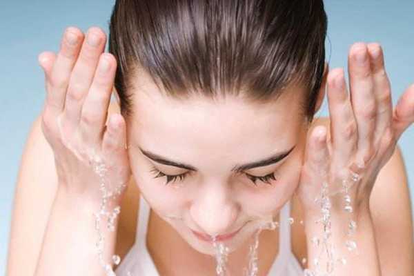 直接涂粉底可以吗