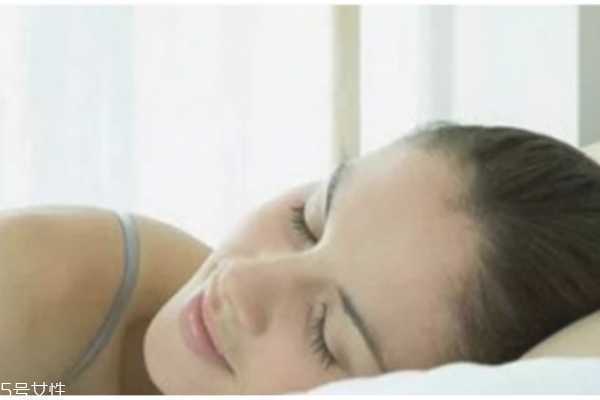 嘴角纹怎么消除