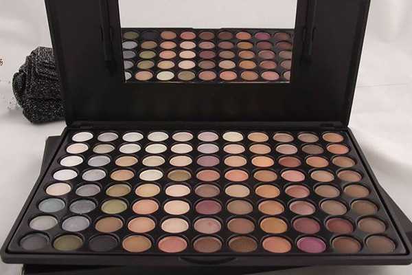 最简单的素颜妆方法 最简单的素颜妆方法