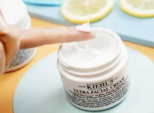 科颜氏高保湿面霜为什么会搓泥?终于搞清楚原因了 科颜氏高保湿面霜为什么会搓泥?终于搞清楚原因了