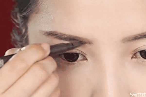 只画眉毛要卸妆吗?眉笔怎么卸妆 只画眉毛要卸妆吗?眉笔怎么卸妆