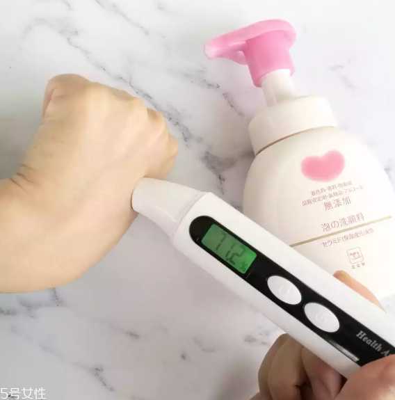 cow洗面奶和肌研极润洗面奶哪个好