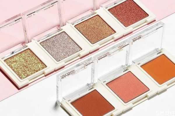 眼影为什么不能当腮红？腮红和眼影成分一样吗