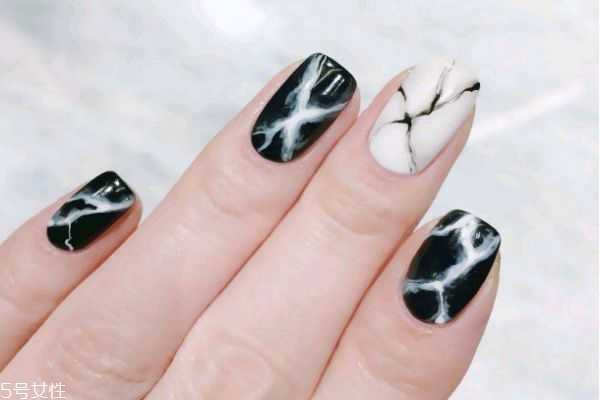 晕染美甲有哪些?线条晕染美甲教程 晕染美甲有哪些?线条晕染美甲教程