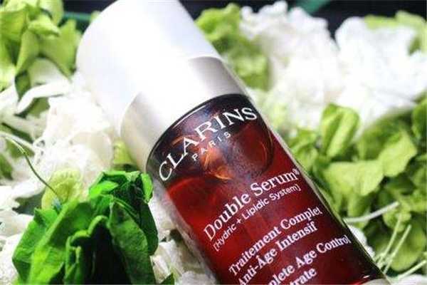 娇韵诗双萃精华适合油皮吗