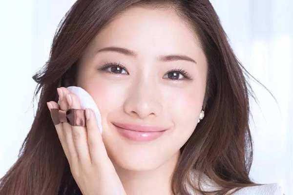 最简单的素颜妆方法 最简单的素颜妆方法