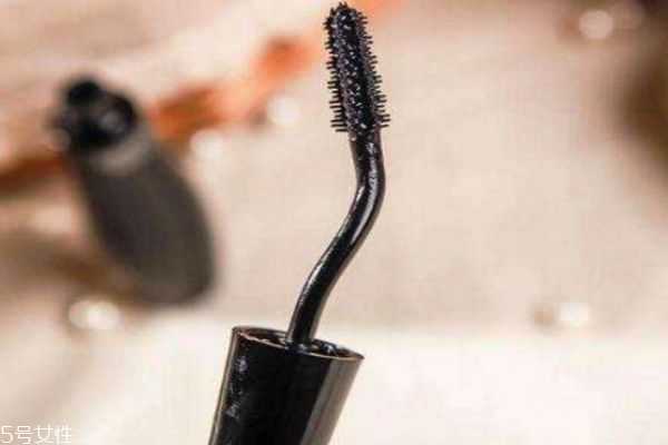 兰蔻睫毛膏怎样辨真假?兰蔻睫毛膏真假鉴别方法 兰蔻睫毛膏怎样辨真假?兰蔻睫毛膏真假鉴别方法