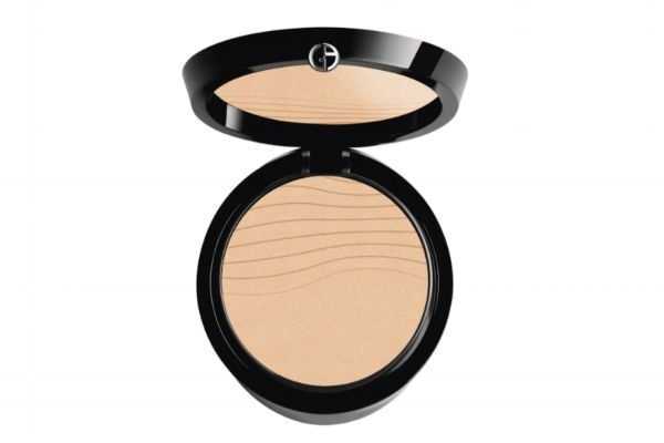 买的粉饼太白了怎么办?为什么一用粉饼就卡粉了 买的粉饼太白了怎么办?为什么一用粉饼就卡粉了