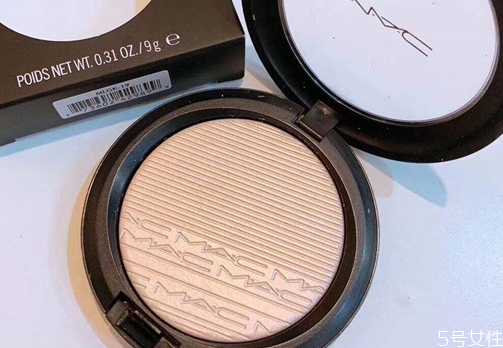 高光能不能用手?高光在定妆粉前还是后 高光能不能用手?高光在定妆粉前还是后