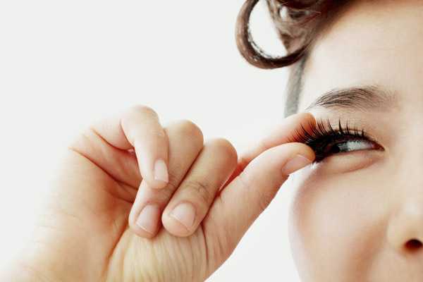 假睫毛有哪些种类?假睫毛有什么材质 假睫毛有哪些种类?假睫毛有什么材质