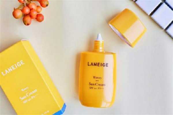 兰芝朝露防晒霜和柔雾防晒霜区别 兰芝朝露好还是柔雾好