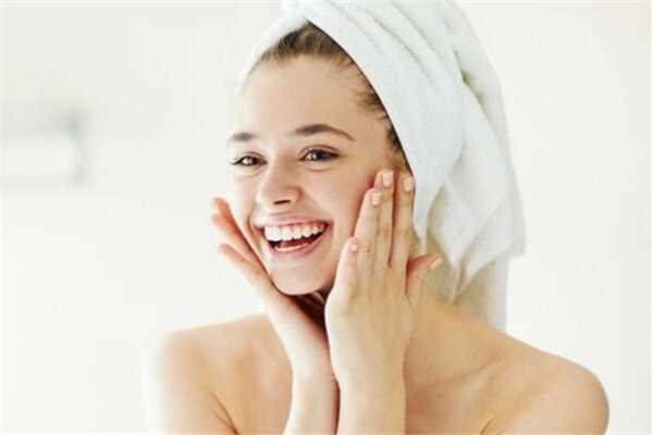 夏天用乳液好还是面霜好？夏天用什么牌子的护肤品比较好