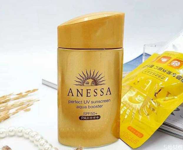 安耐晒白瓶有美白效果吗？安耐晒白瓶和金瓶的区别