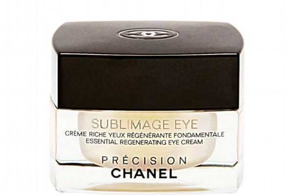 18岁需要用眼霜吗 18岁需要用眼霜吗