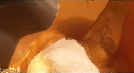 香蒲丽黄金面膜可以分两次用吗