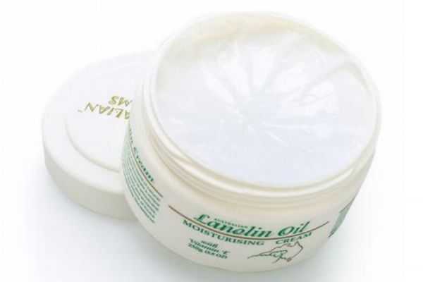 绵羊油和绵羊脂有什么区别 绵羊油和绵羊脂有什么不同 绵羊油和绵羊脂有什么区别 绵羊油和绵羊脂有什么不同