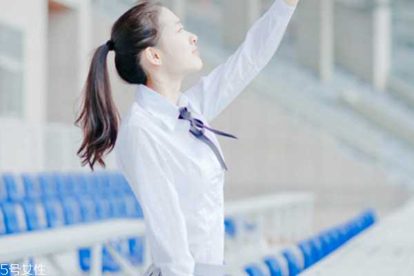 防晒喷雾和防晒霜可以一起用吗 搭配使用效果更好