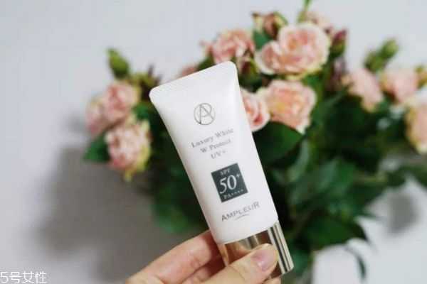 spf30夏天够吗 spf30夏天够吗